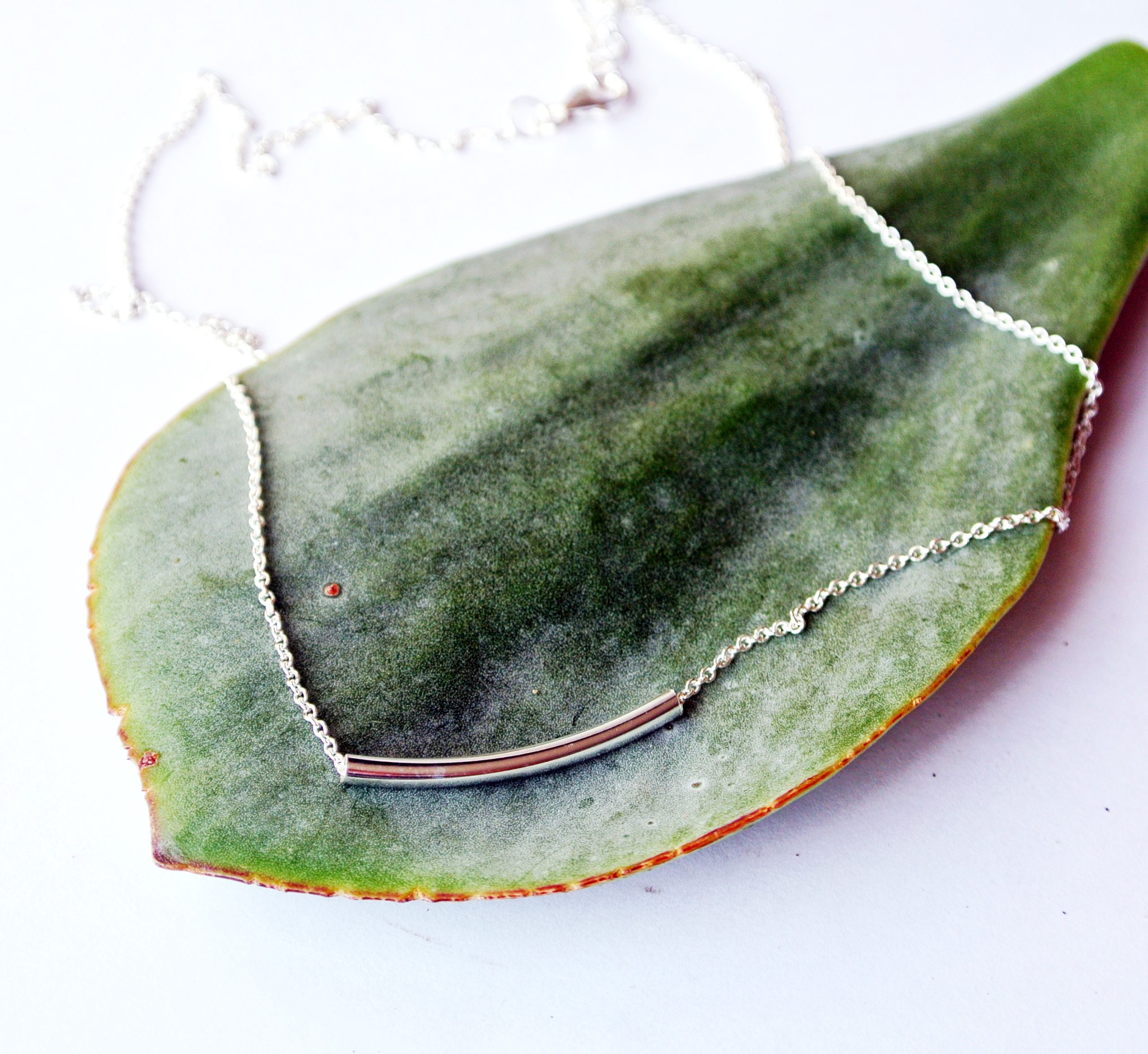 Hollow Curved Bar Necklace - Image 5