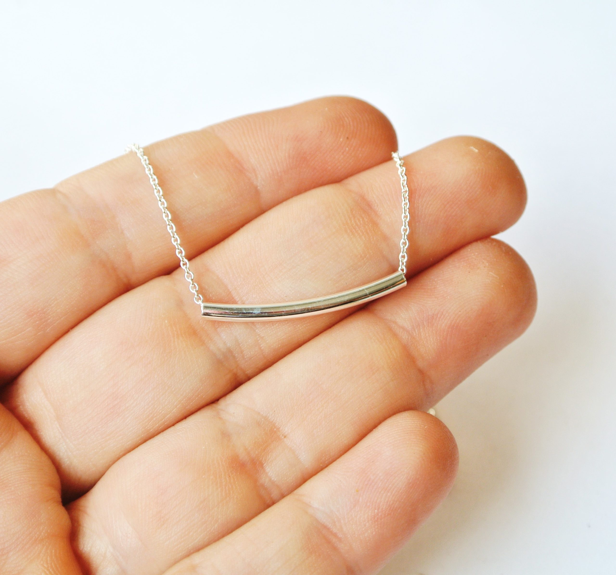 Hollow Curved Bar Necklace - Image 4