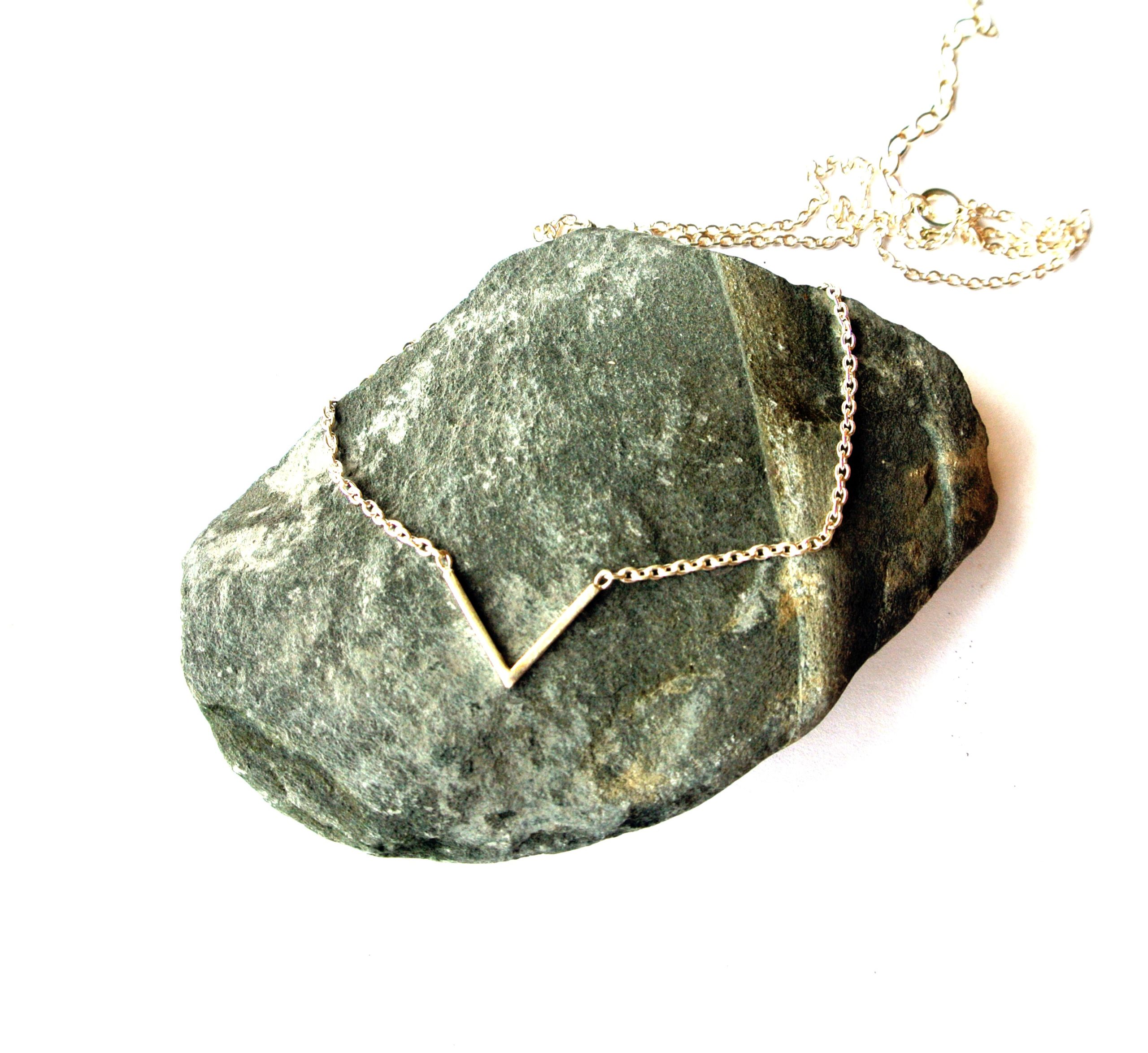 V Shaped Necklace - Image 3