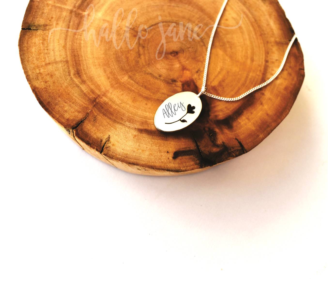 Flower Cut Out Name Necklace - Image 8