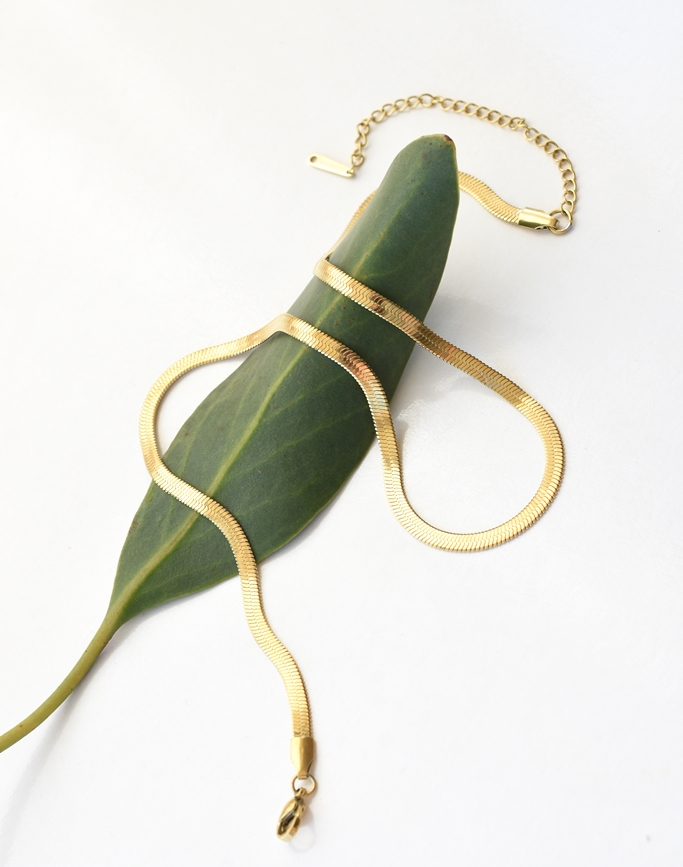 Classic Herringbone Necklace – 14K Gold Waterproof
