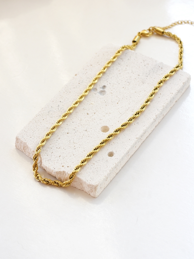 Twist Rope Chain Necklace (Chunky) – 14K Gold Waterproof