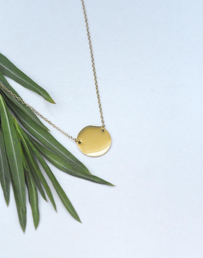 Modern Floating Disc Necklace – 14K Gold Waterproof - Image 4