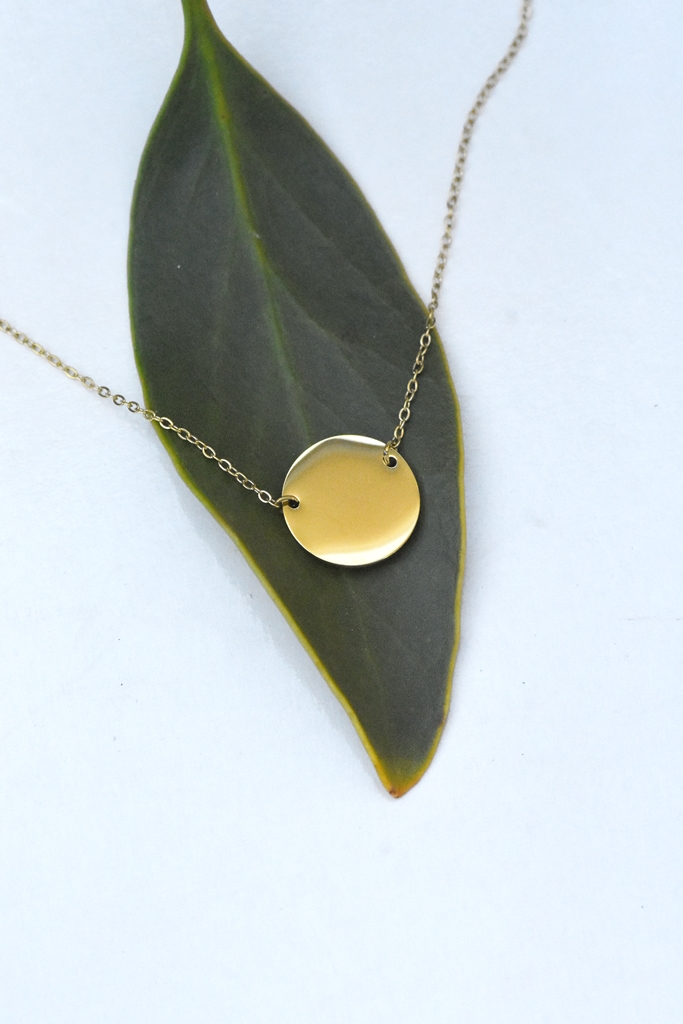 Modern Floating Disc Necklace – 14K Gold Waterproof - Image 3