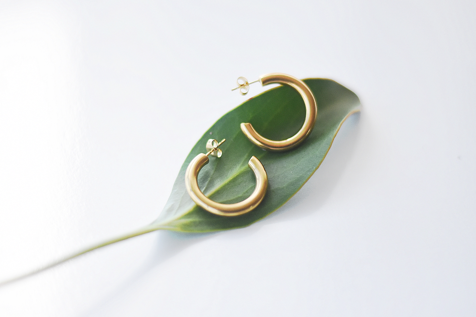 Classic Plain Jane Gold Hoops 25mm – 18K Gold Waterproof Earrings