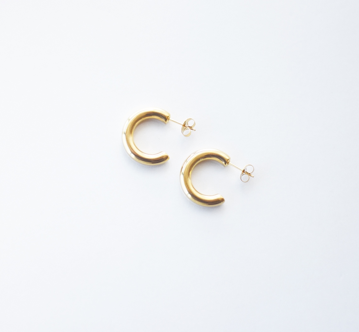 Classic Plain Jane Gold Hoops 20mm – 18K Gold Waterproof Earrings - Image 6