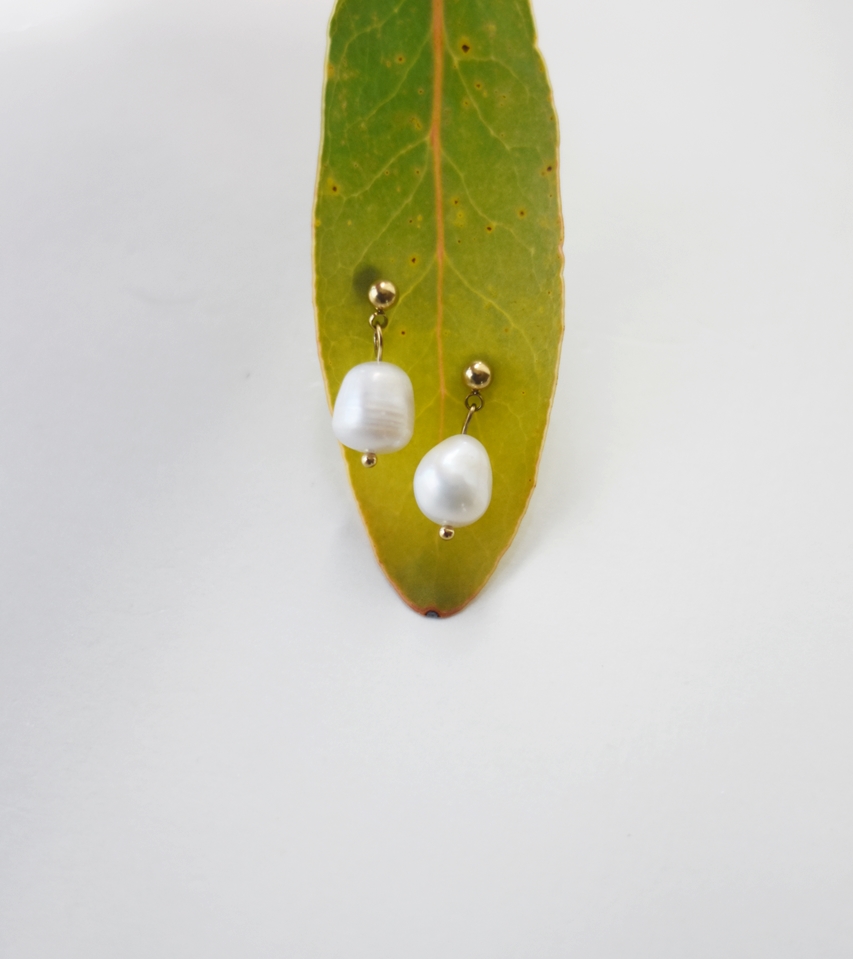 Baroque Pearl Drop Earrings – 18K Gold Waterproof