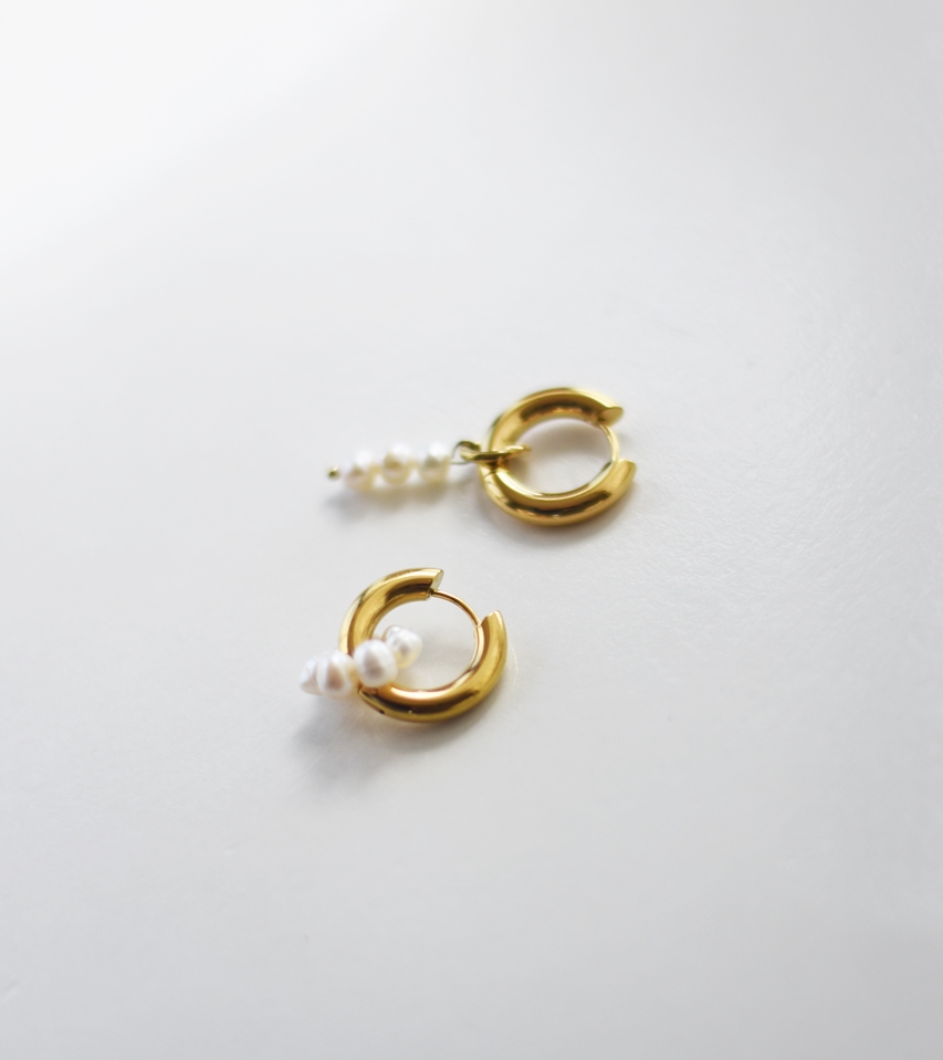 Eccentric Pearl Hoops - 18K Gold Waterproof earrings - Image 5