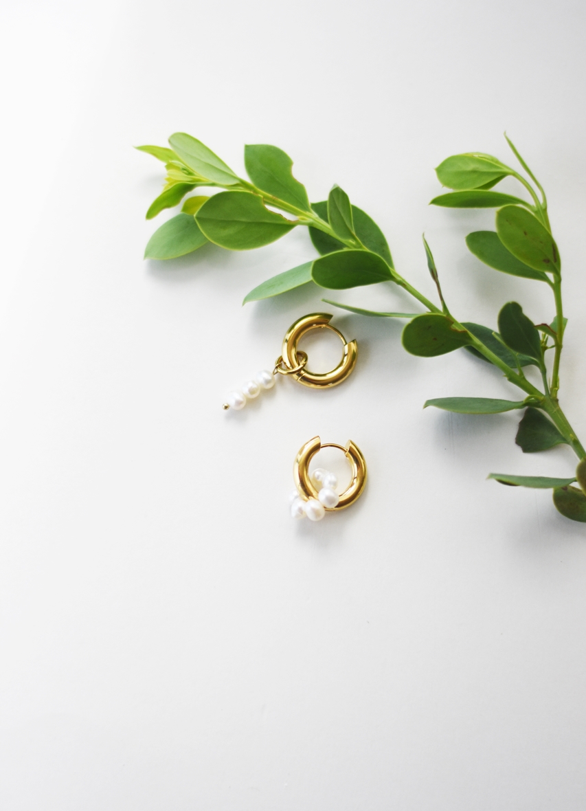 Eccentric Pearl Hoops - 18K Gold Waterproof earrings - Image 3