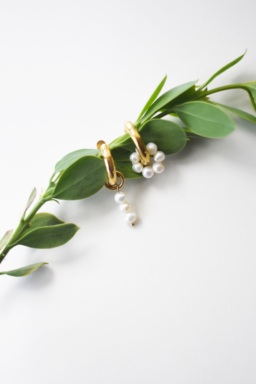 Eccentric Pearl Hoops - 18K Gold Waterproof earrings