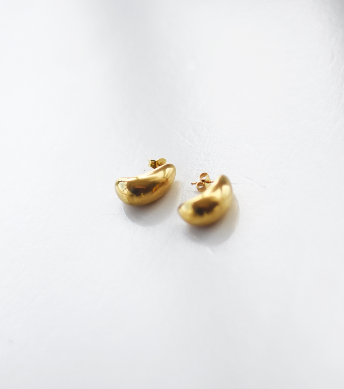 Bold Crescent Hoops - 18k Gold Waterproof earrings - Image 4