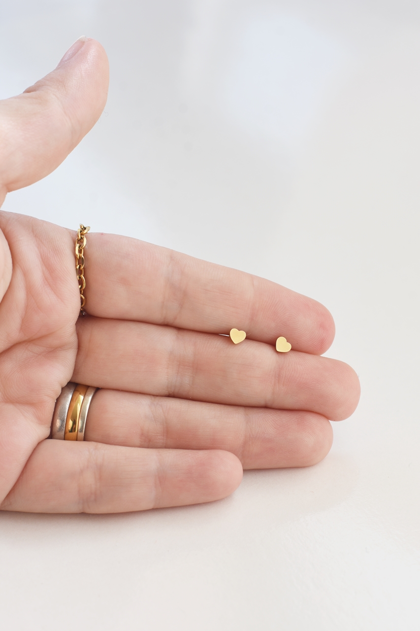 Tiny Heart Studs – 18K Gold Waterproof Earrings