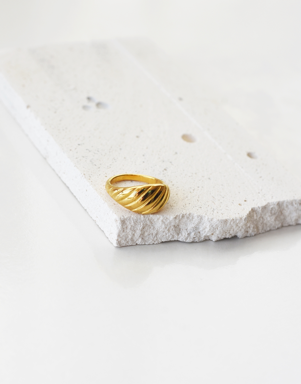 Twisted Dome Statement Ring – 18K Gold Waterproof