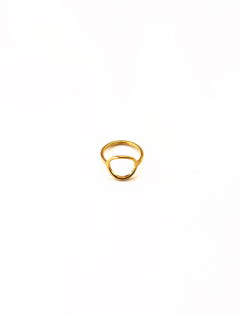 Simplistic Circle Ring– 18K Gold Waterproof - Image 6