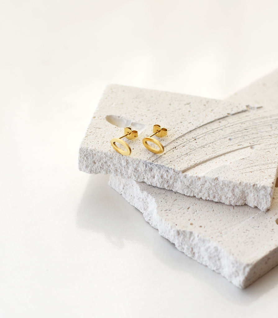 Hollow Oval Studs – 18K Gold Waterproof Earrings
