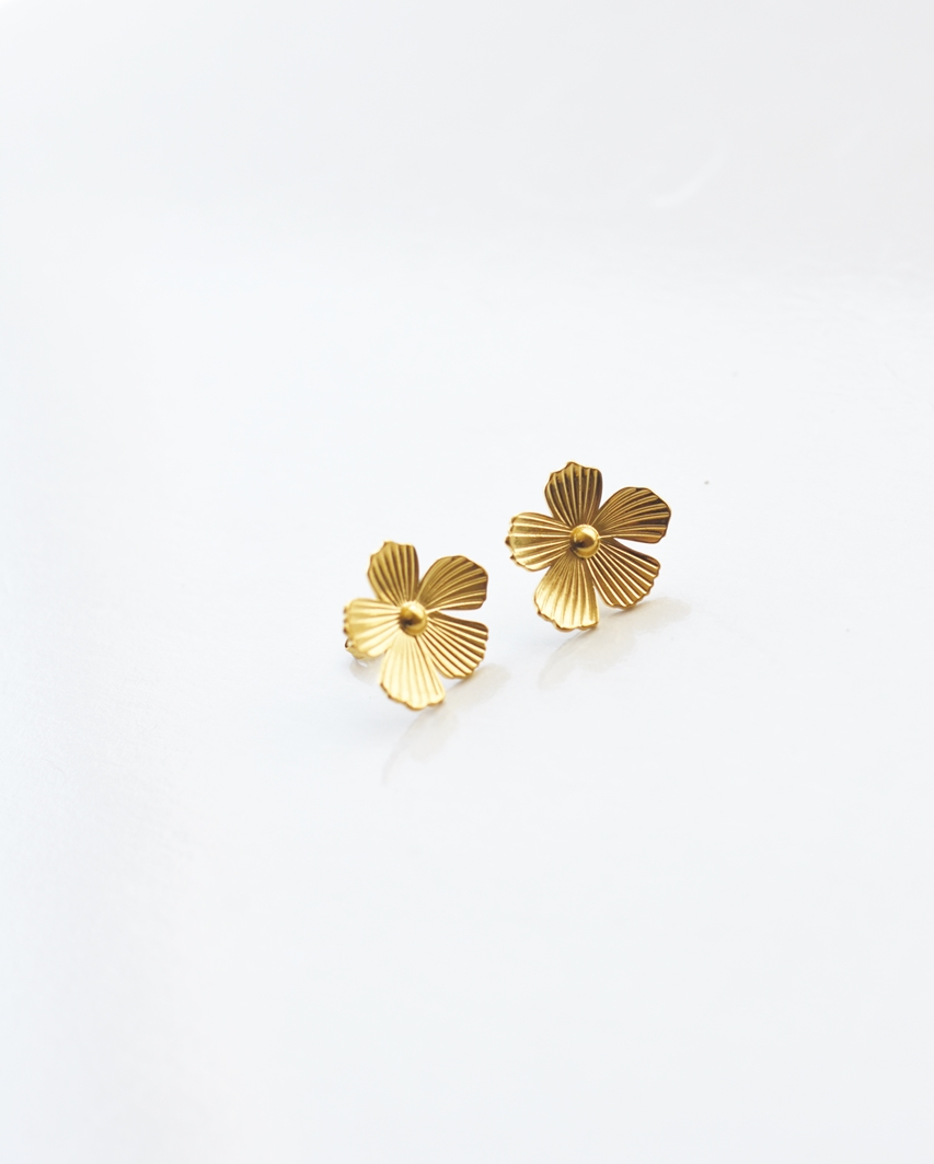 Bold Blossom Stud – 18K Gold Waterproof Earrings