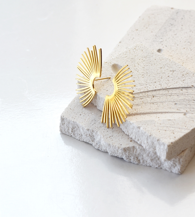 Sunburst Statement Studs – 18K Gold Waterproof Earrings - Image 9