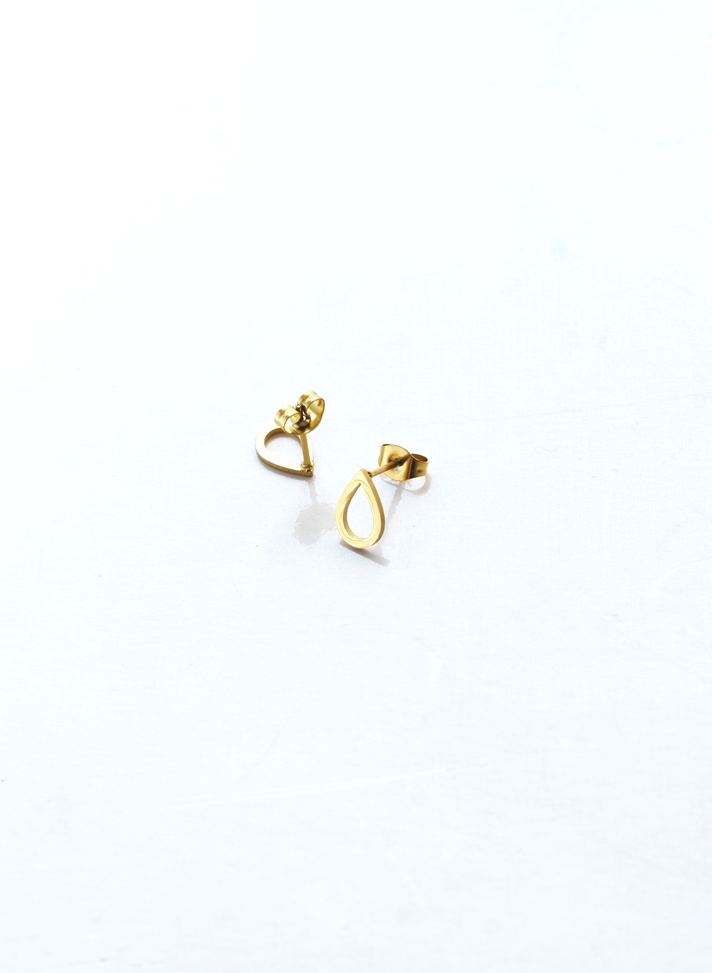 Simplistic Teardrop Studs – 18K Gold Waterproof - Image 4