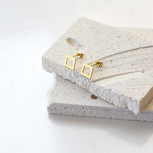 Outline Square studs – 18K Gold Waterproof Earrings