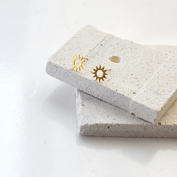 Little Sunburst Studs – 18K Gold Waterproof Earrings