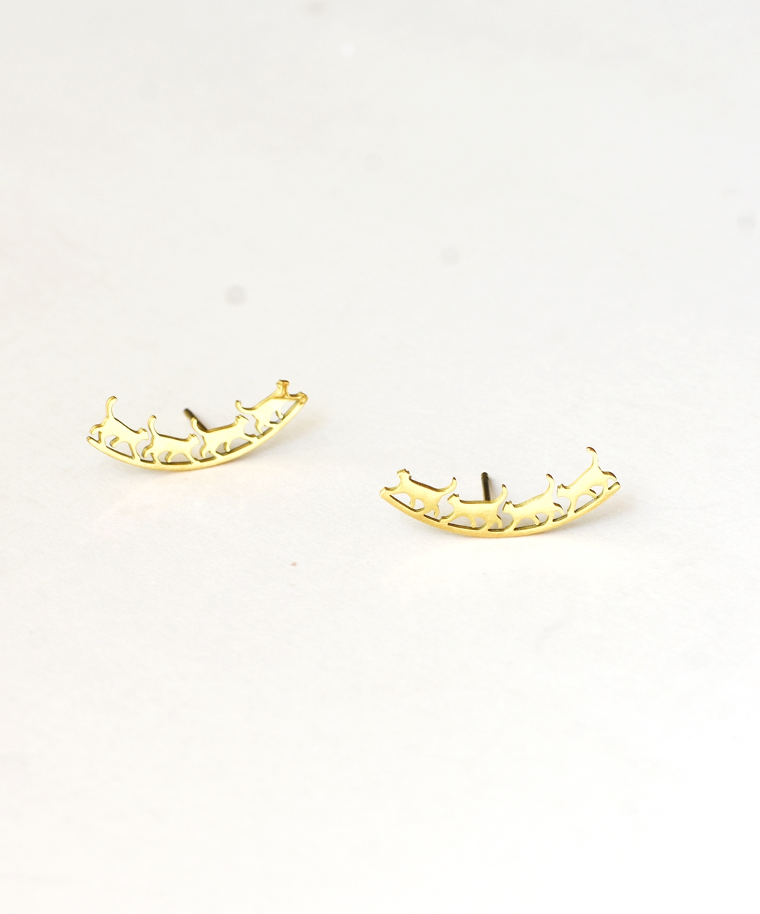 Cat Parade Crawler Stud – 18K Gold Waterproof Earrings - Image 3
