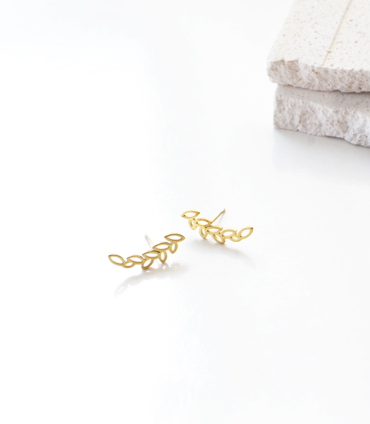 Elegant Curved Leaf Crawlers – 18K Gold Waterproof Stud earrings - Image 6