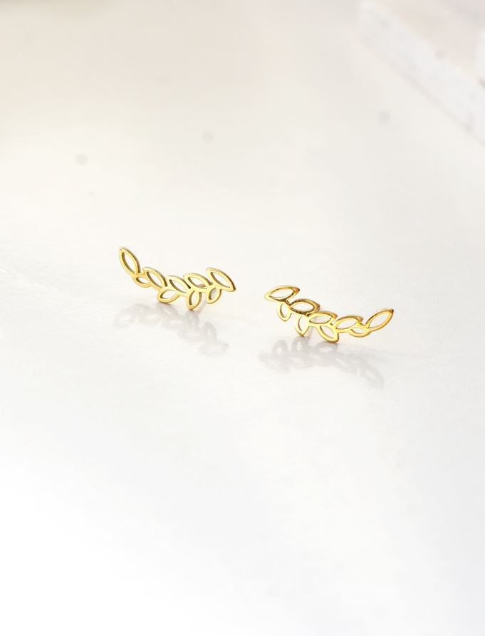 Elegant Curved Leaf Crawlers – 18K Gold Waterproof Stud earrings - Image 3