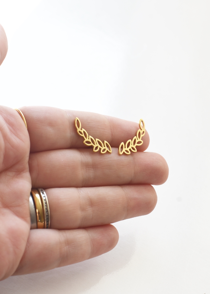 Elegant Curved Leaf Crawlers – 18K Gold Waterproof Stud earrings - Image 5