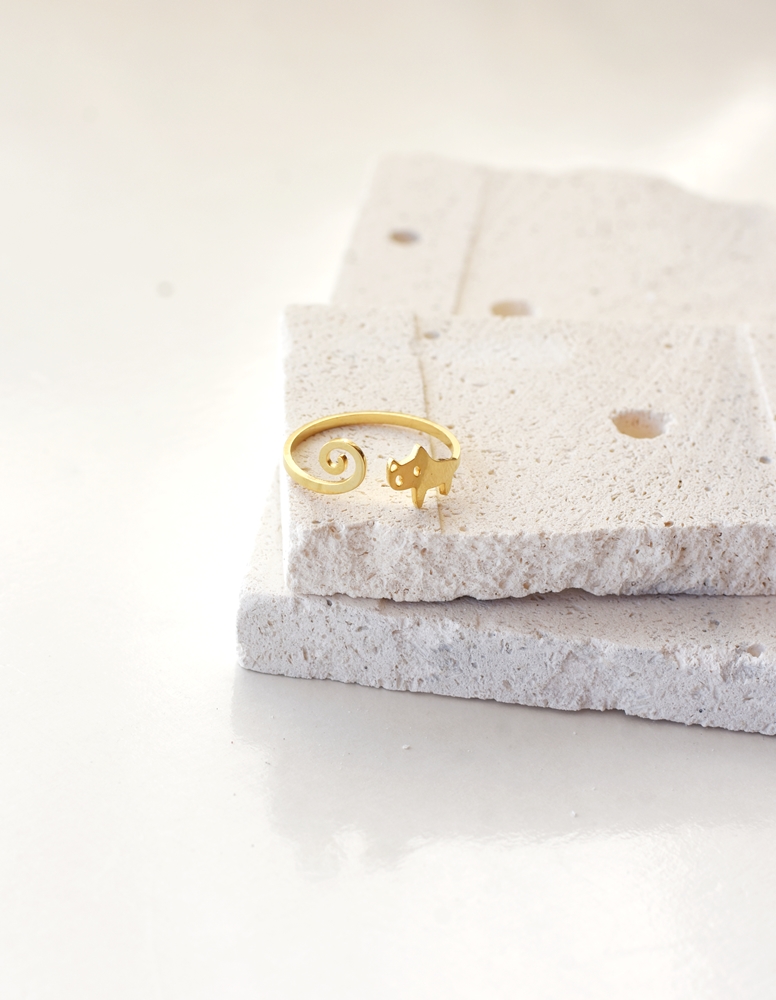 Quirky Cat Ring – 18K Gold Waterproof - Image 2