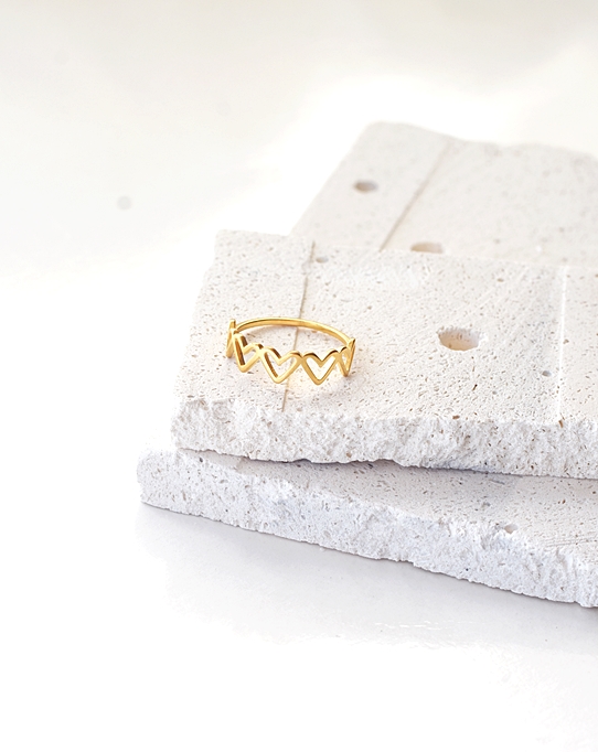Endless Hearts Ring – 18K Gold Waterproof - Image 2